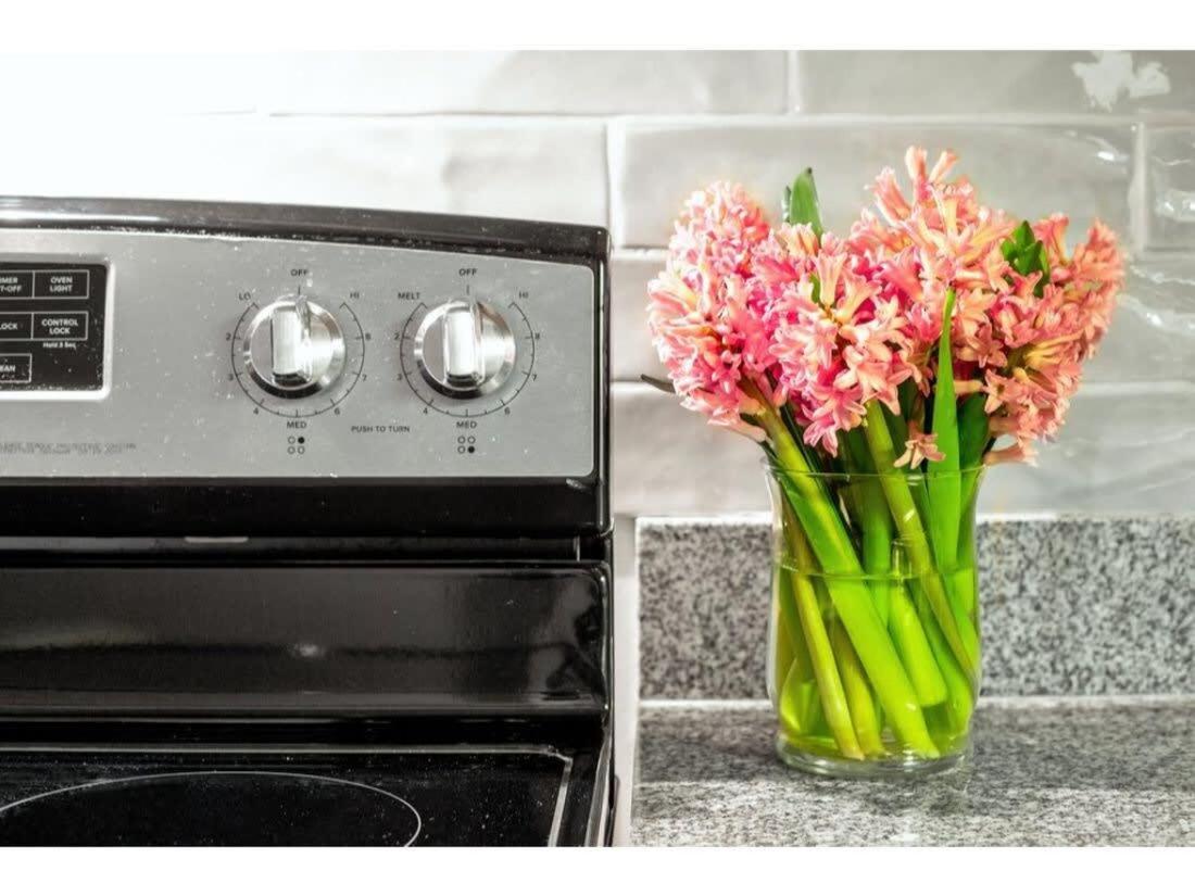 Beautiful 2Br 2Ba In The Block By Cozysuites Indianapolis Eksteriør bilde