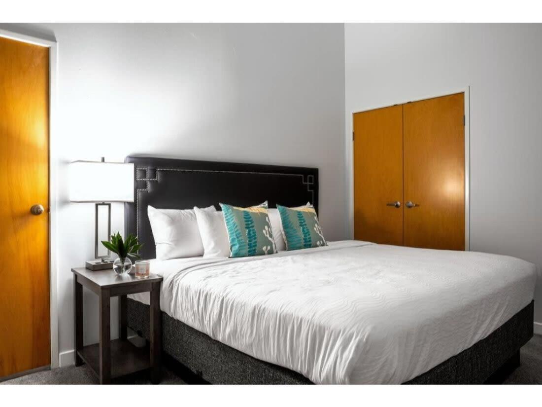 Beautiful 2Br 2Ba In The Block By Cozysuites Indianapolis Eksteriør bilde